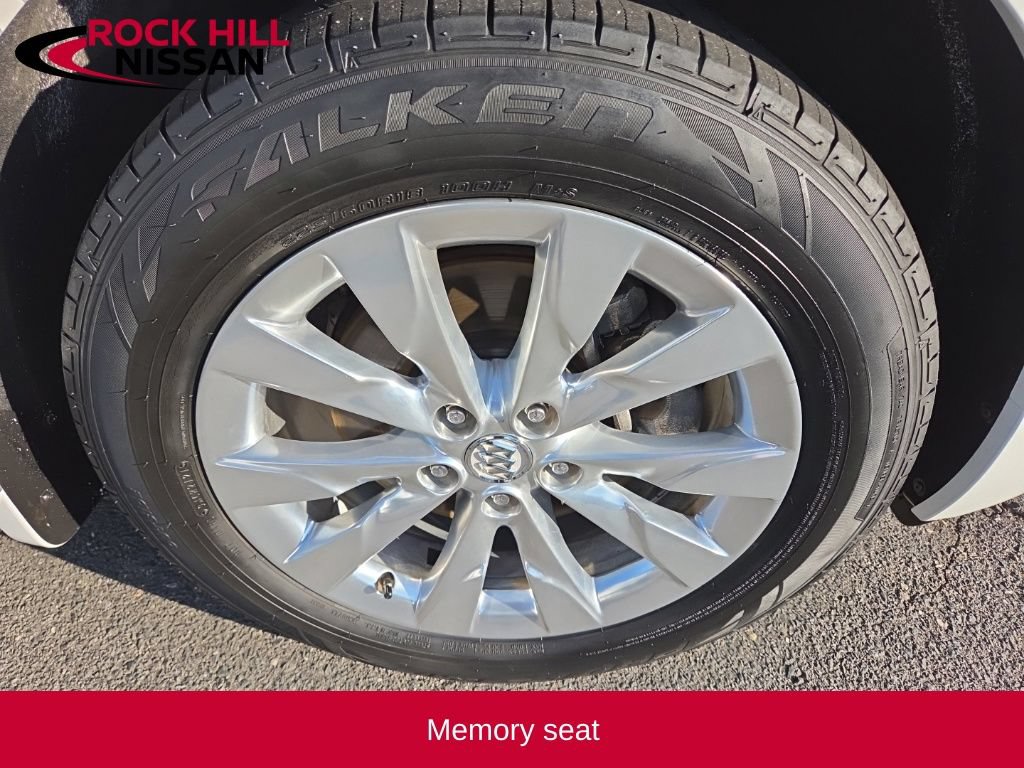 Used 2017 Buick Envision Essence FWD image 9