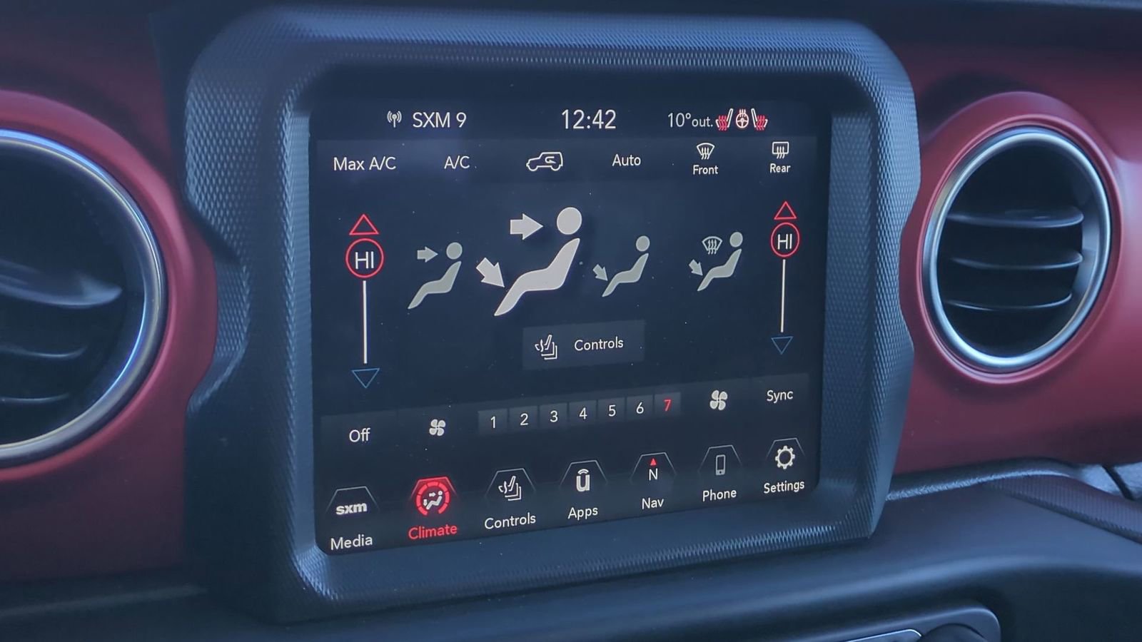 Used 2022 Jeep Wrangler Unlimited Rubicon w/ Dual Top Group image 34