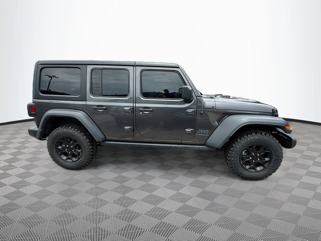 Used 2023 Jeep Wrangler Unlimited w/ Cold Weather Group AWD/4WD image 5
