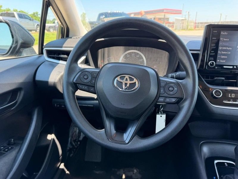 Used 2022 Toyota Corolla LE FWD image 8