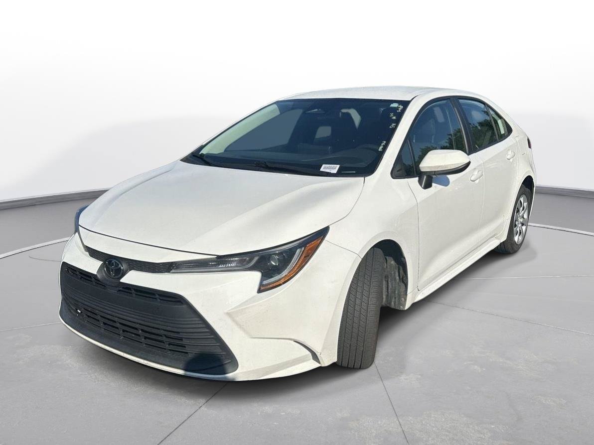 Used 2024 Toyota Corolla LE FWD image 2