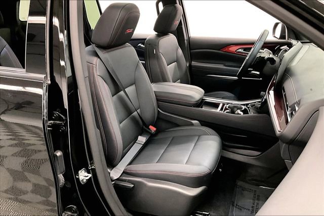 Used 2025 Chevrolet Traverse Z71 AWD/4WD image 8