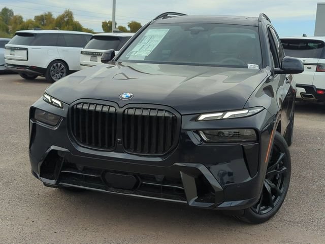 Used 2026 BMW X7 xDrive40i w/ M Sport Package AWD/4WD image 2