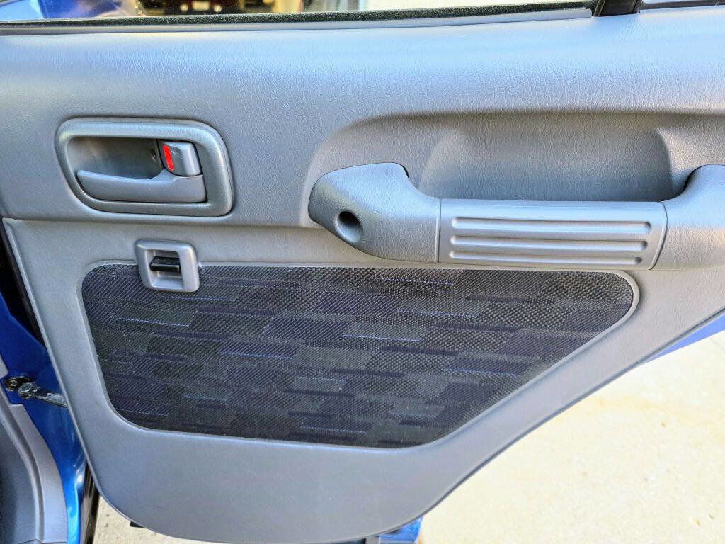 Used 1997 Toyota RAV4 4WD 4-Door image 28