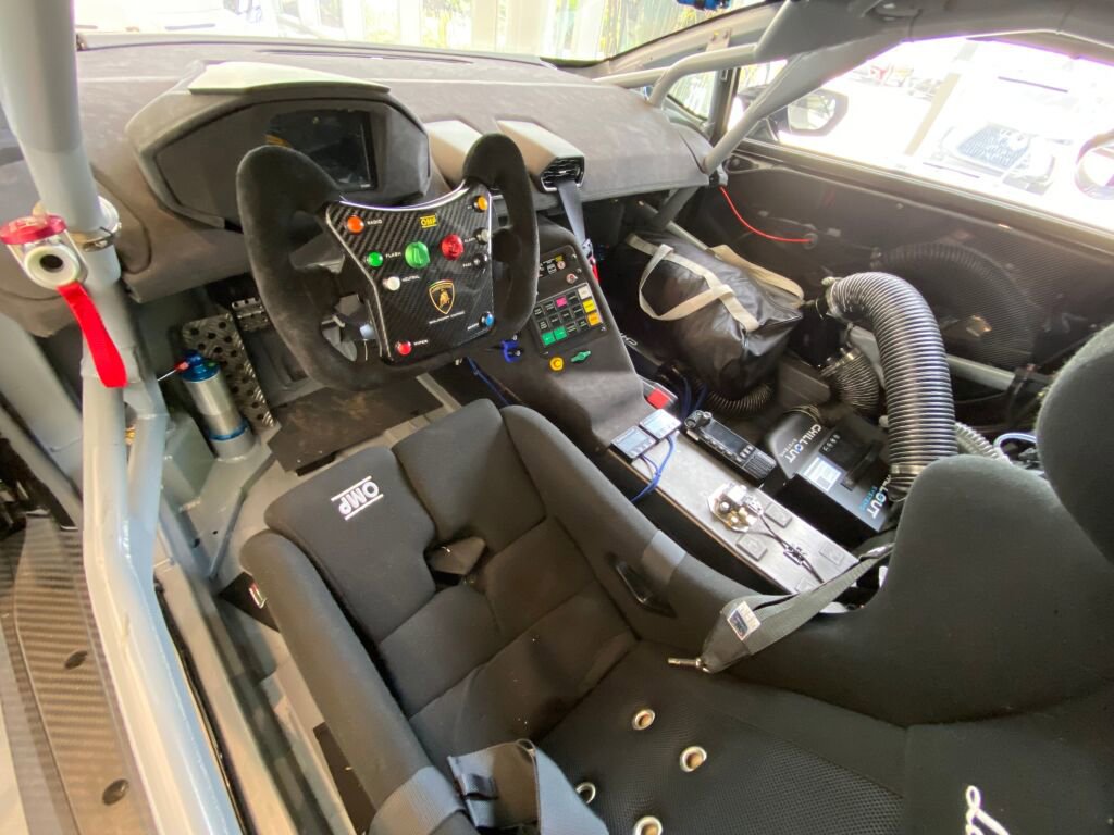 Used 2023 Lamborghini Huracan EVO image 17