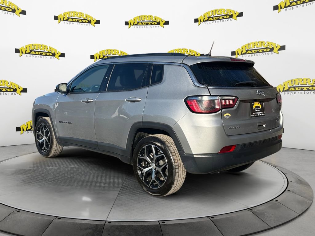Certified 2024 Jeep Compass Latitude image 3