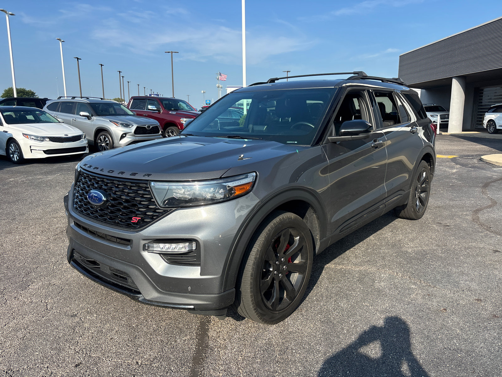 Used 2023 Ford Explorer ST w/ Equipment Group 401A AWD/4WD image 3