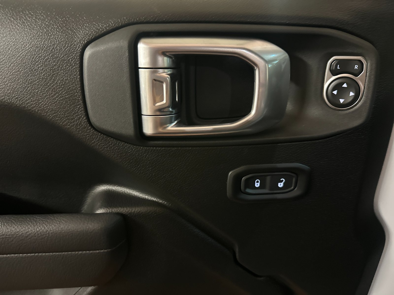 New 2026 Jeep Wrangler Sport AWD/4WD image 10