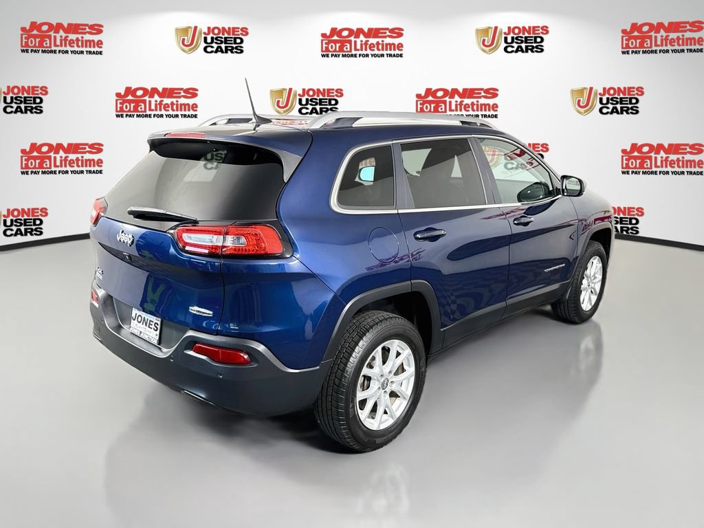 Used 2018 Jeep Cherokee Latitude Plus w/ Comfort/Convenience Group AWD/4WD image 17