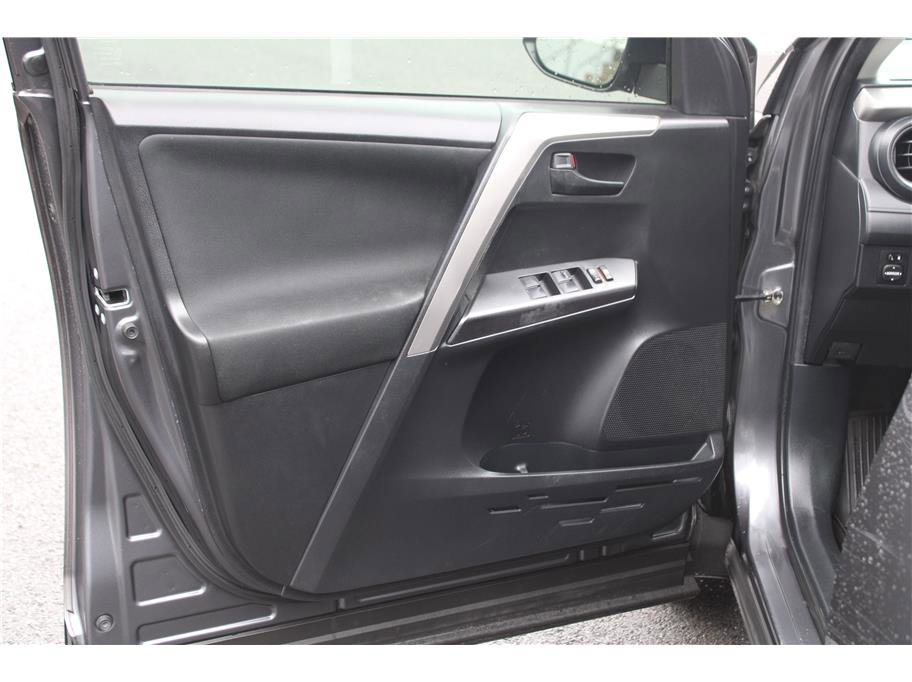 Used 2017 Toyota RAV4 LE w/ All Weather Liner Package image 7