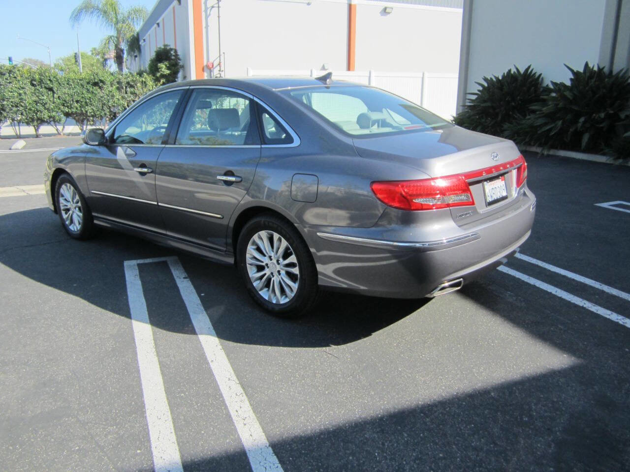Used 2011 Hyundai Azera Limited image 5