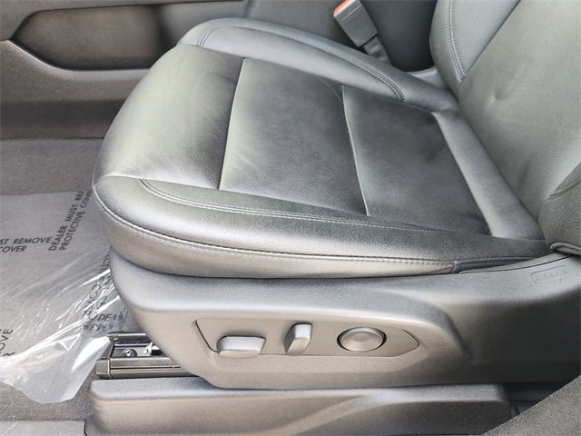 Used 2022 Chevrolet Tahoe Z71 w/ Luxury Package AWD/4WD image 26