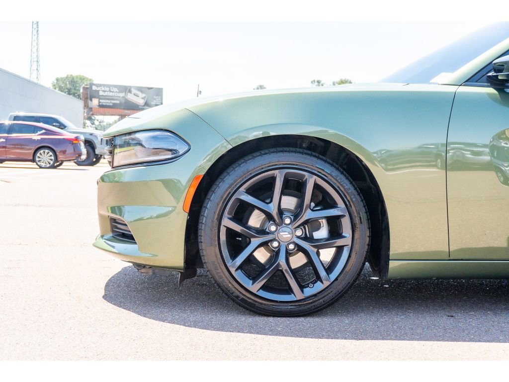 Used 2022 Dodge Charger SXT w/ Blacktop Package RWD image 10