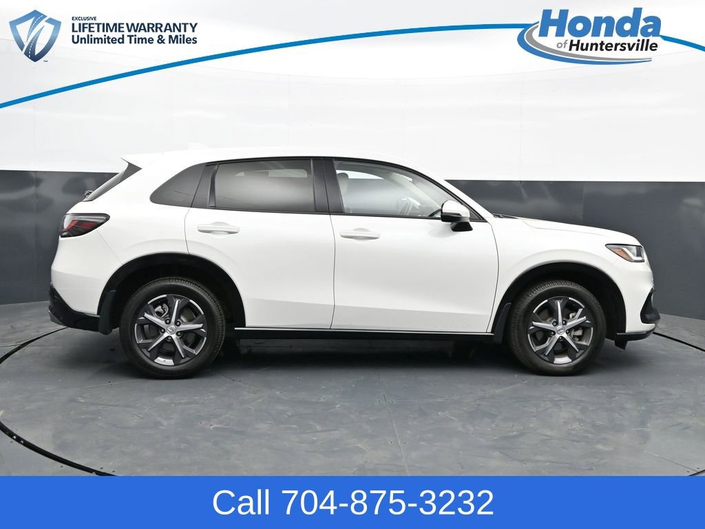 Used 2023 Honda HR-V EX-L image 9