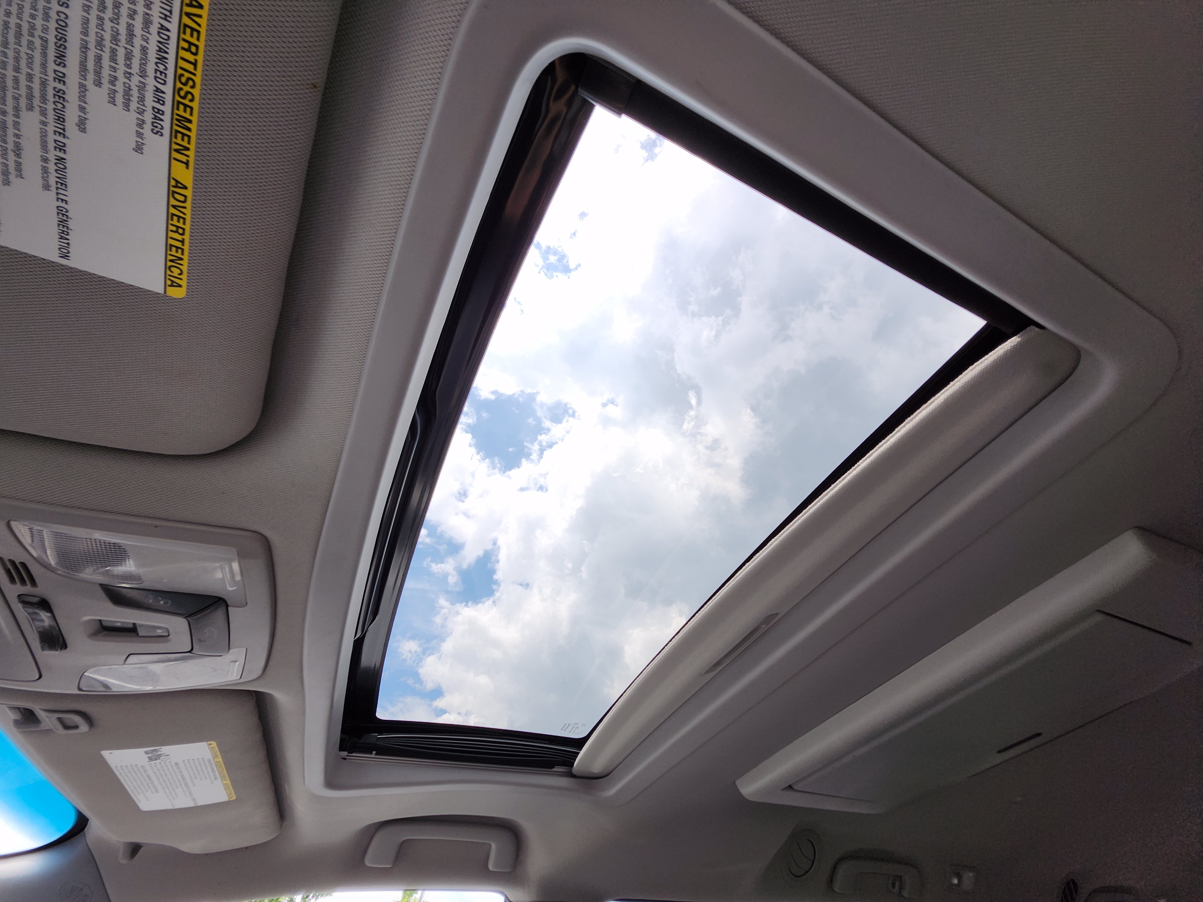 Used 2015 Toyota Sienna XLE Premium AWD/4WD image 2