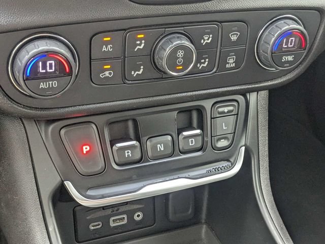 Used 2018 GMC Terrain Denali w/ Advanced Safety Package FWD image 27