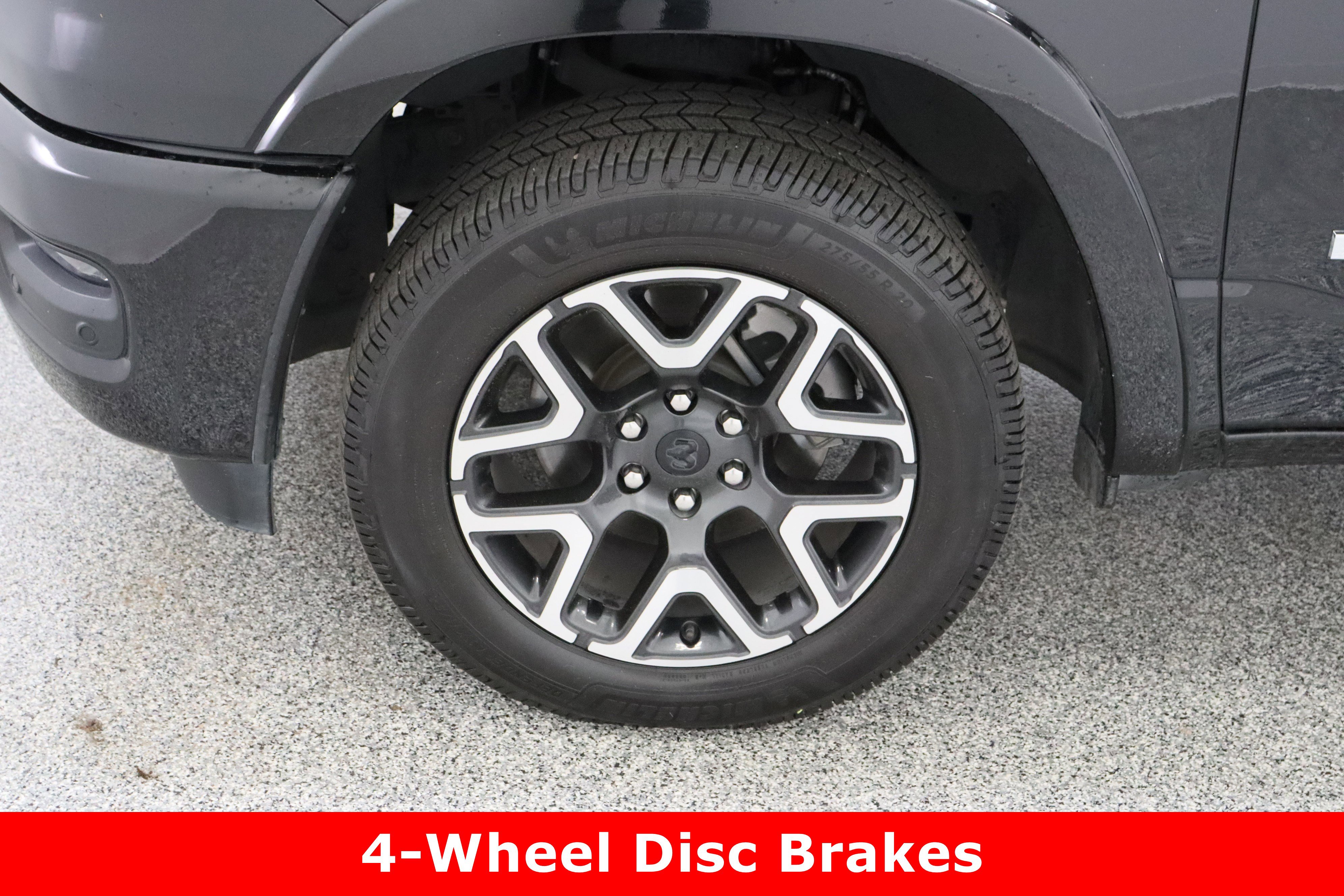 Used 2025 RAM 1500 Laramie w/ Sport Appearance Package AWD/4WD image 11