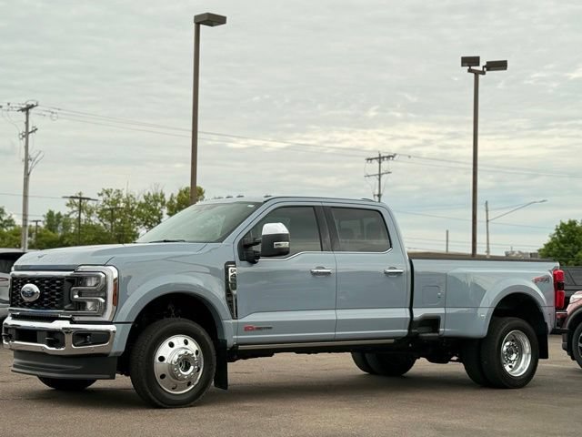 Used 2025 Ford F450 Lariat w/ Lariat Ultimate Package AWD/4WD image 40