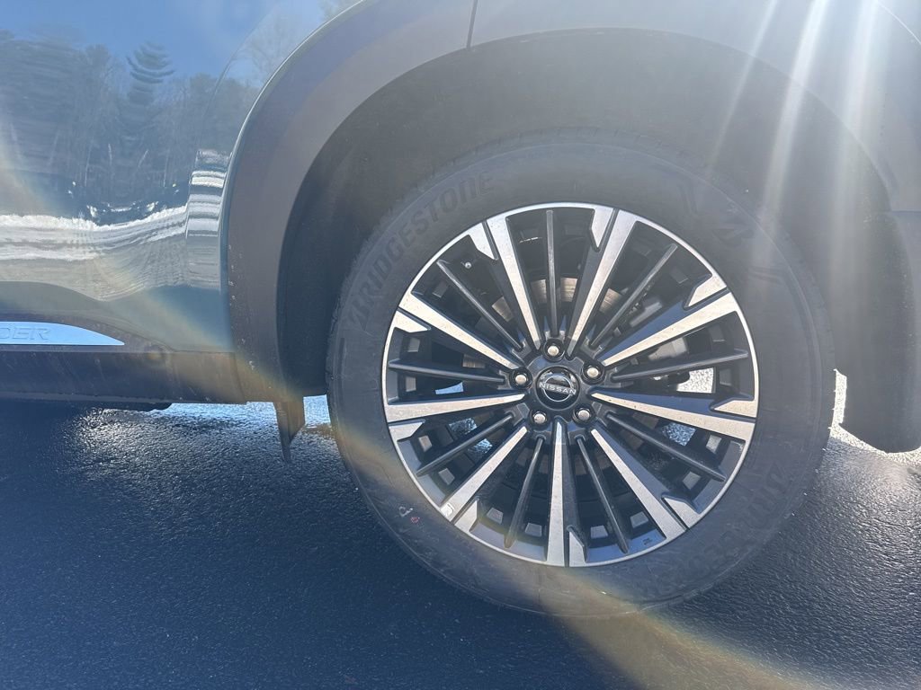 New 2026 Nissan Pathfinder Platinum w/ Cargo Package image 11