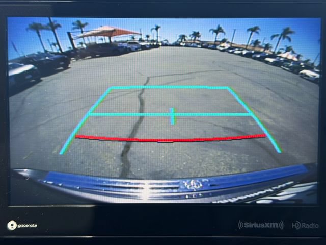Used 2022 Toyota Highlander XLE FWD image 13