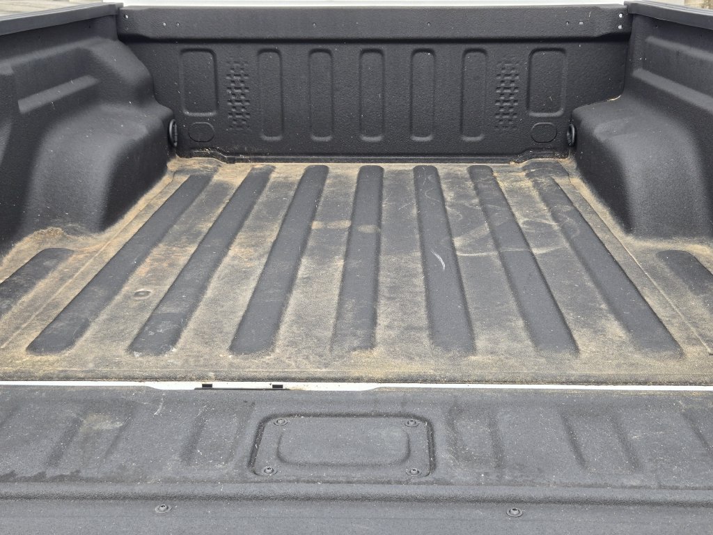 Used 2025 Jeep Gladiator Mojave w/ Convenience Group AWD/4WD image 31