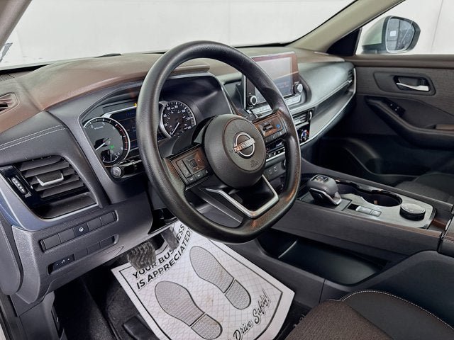 Used 2022 Nissan Rogue SV AWD/4WD image 9