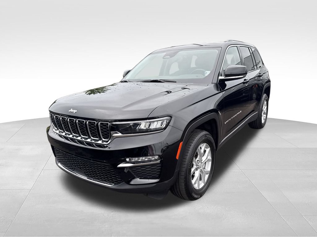 Used 2023 Jeep Grand Cherokee Limited AWD/4WD image 7
