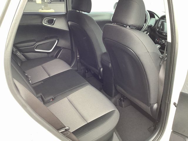 Used 2024 Kia Soul LX w/ Option Group 015 FWD image 31