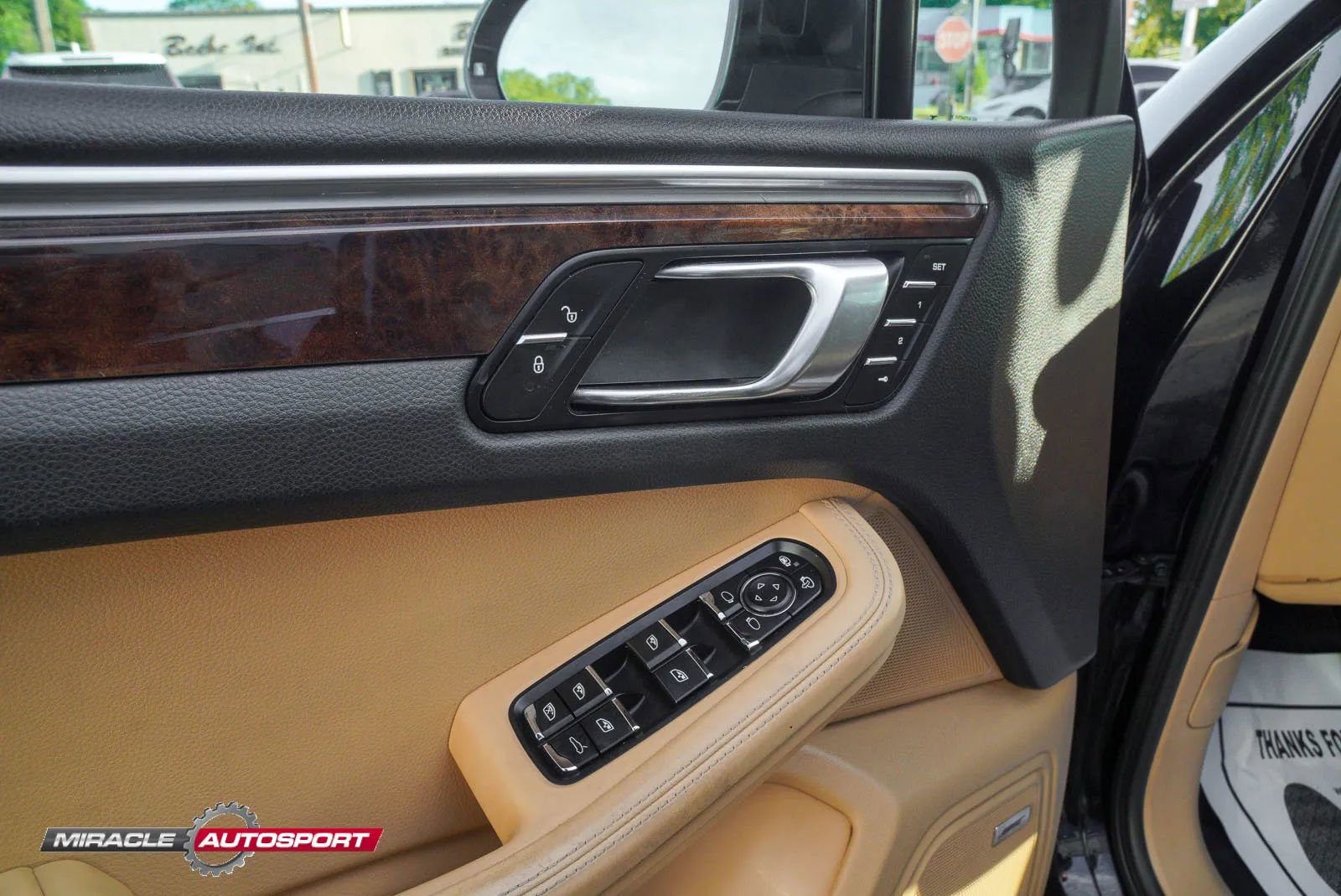 Used 2017 Porsche Macan Turbo image 16