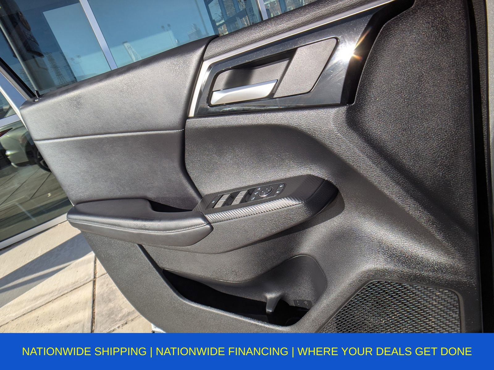 Used 2023 Mitsubishi Outlander SE image 25