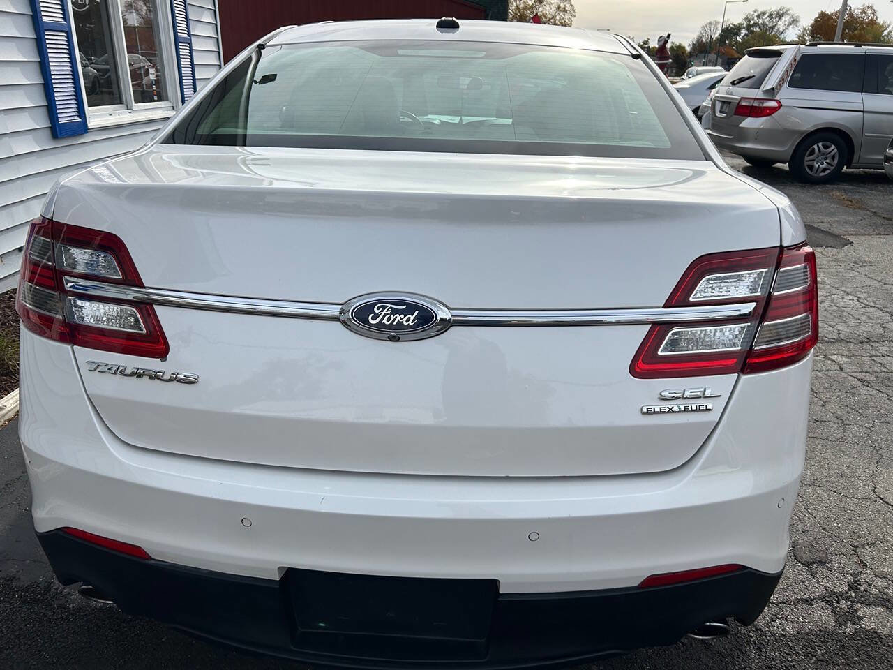 Used 2015 Ford Taurus SEL w/ Equipment Group 201A image 5