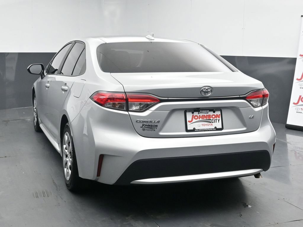 Used 2022 Toyota Corolla LE image 5