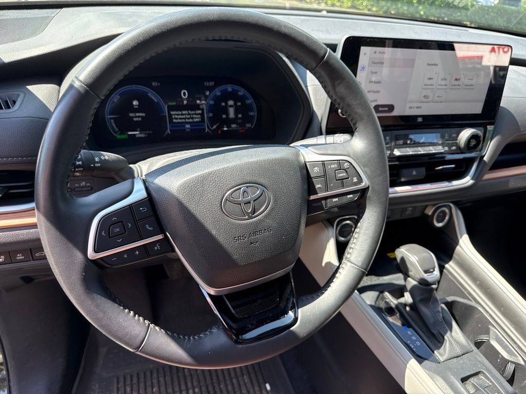 Used 2025 Toyota Grand Highlander AWD Hybrid image 9