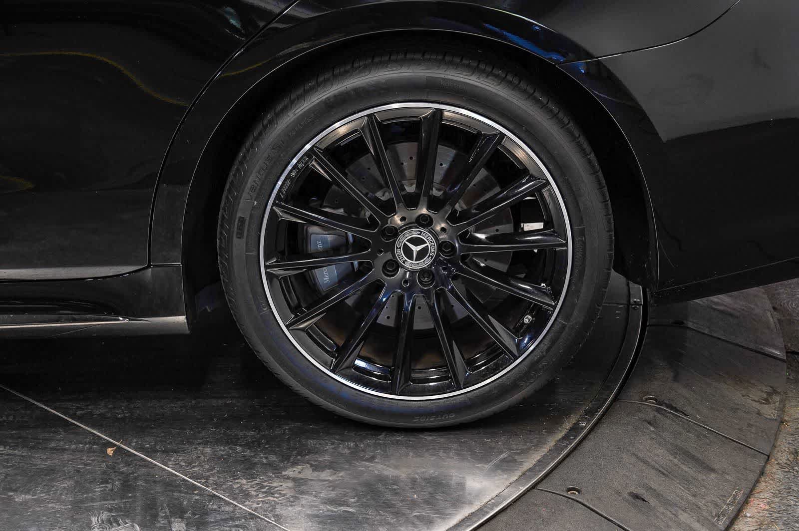 Used 2023 Mercedes-Benz S 500 4MATIC w/ AMG Line image 10