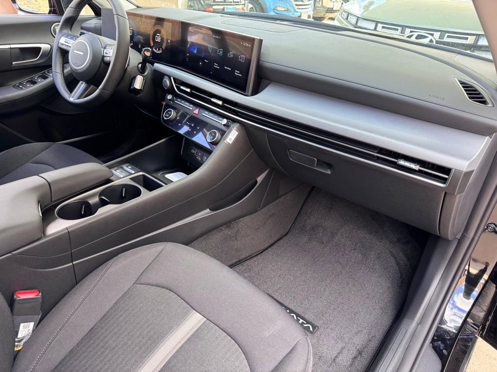 New 2026 Hyundai Sonata SEL FWD image 16