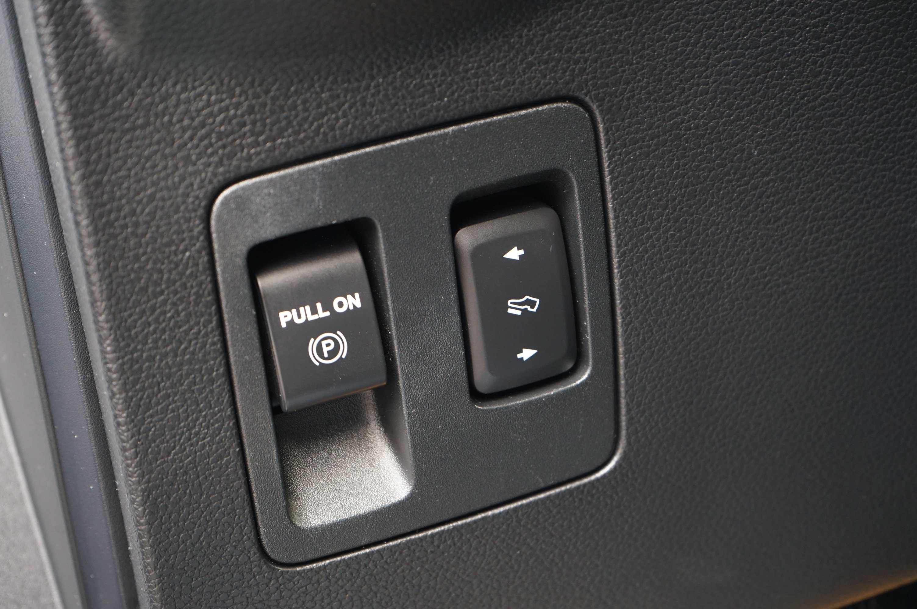 Used 2021 Ford Expedition Limited image 22