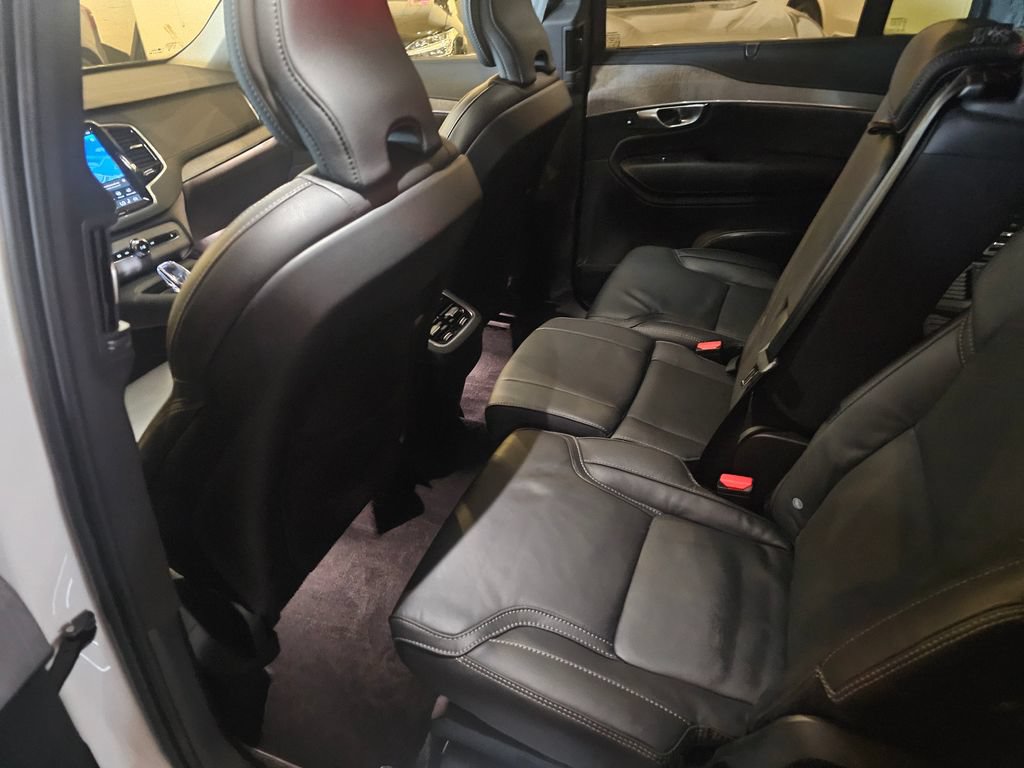 Certified 2024 Volvo XC90 B6 Ultimate w/ Protection Package Premier AWD/4WD image 12