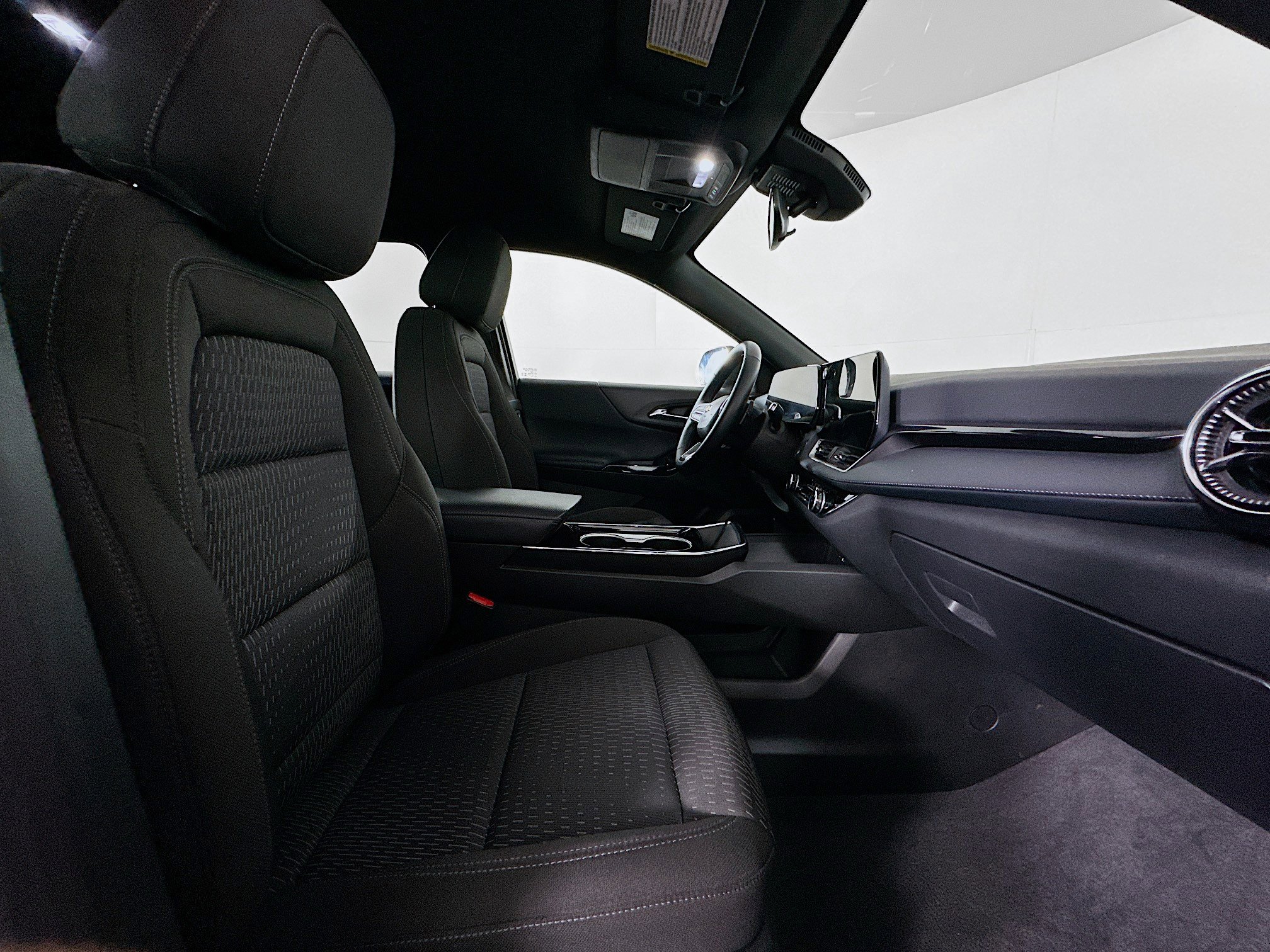 Used 2025 Chevrolet Equinox LT image 31