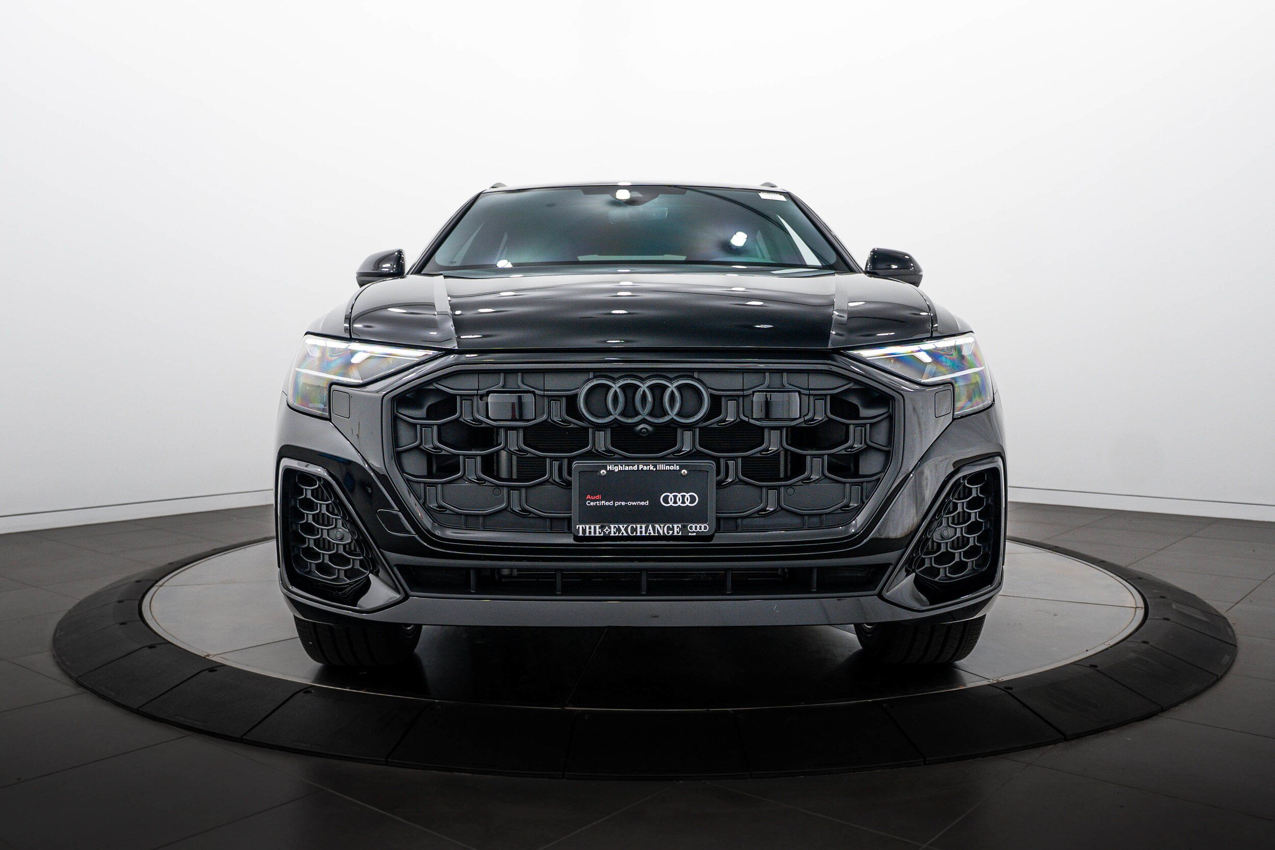 Certified 2025 Audi Q8 Premium Plus w/ Premium Plus Package AWD/4WD image 23
