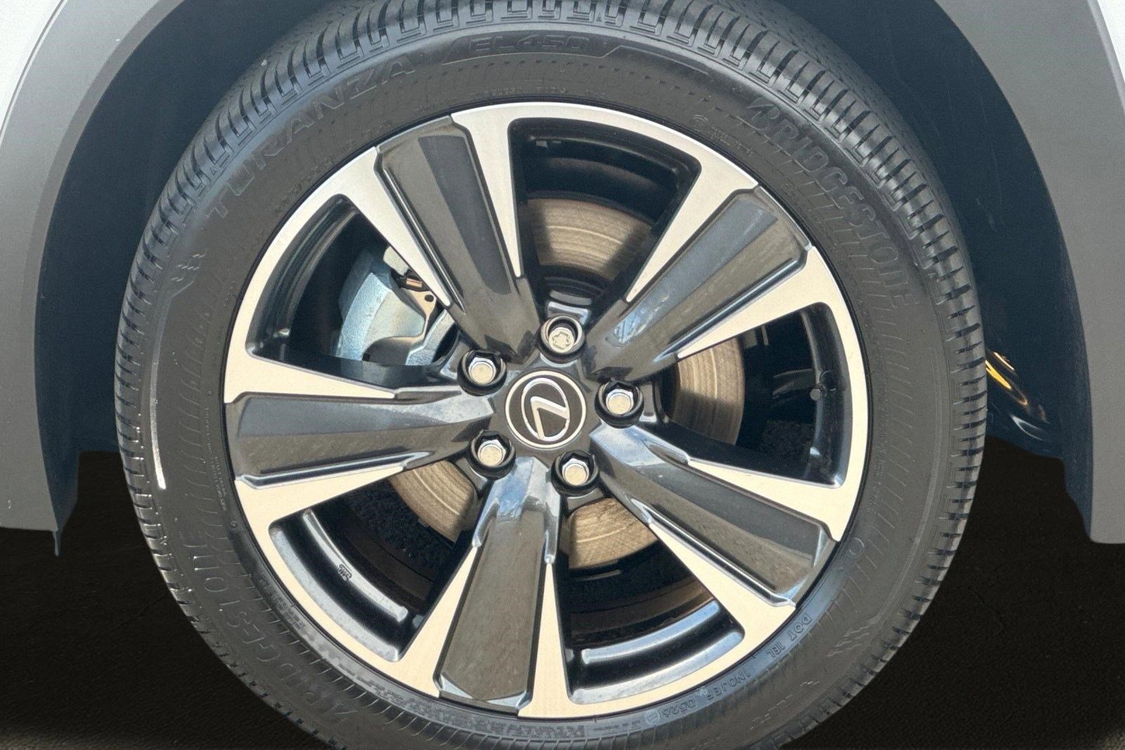 New 2026 Lexus UX 300h FWD image 12