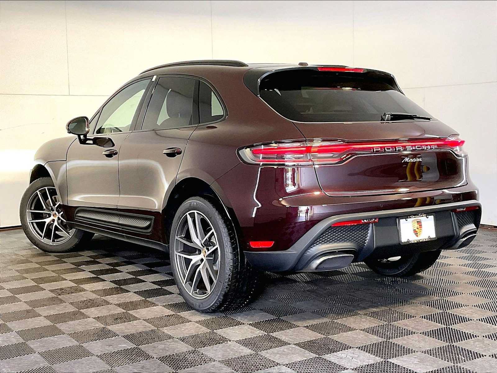 New 2026 Porsche Macan AWD/4WD image 3