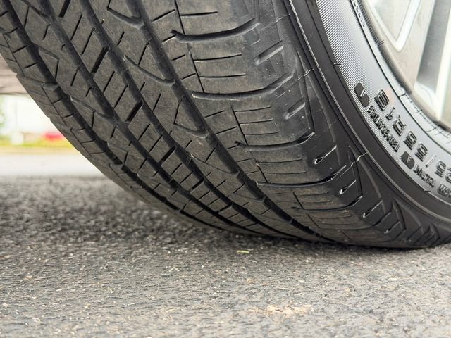 Certified 2023 Toyota Venza XLE image 12