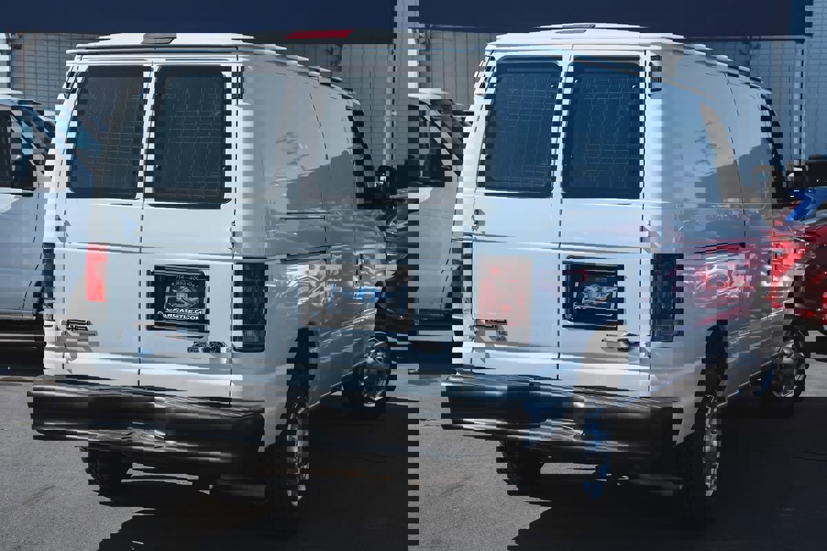 Used 2013 Ford E-150 and Econoline 150 image 2