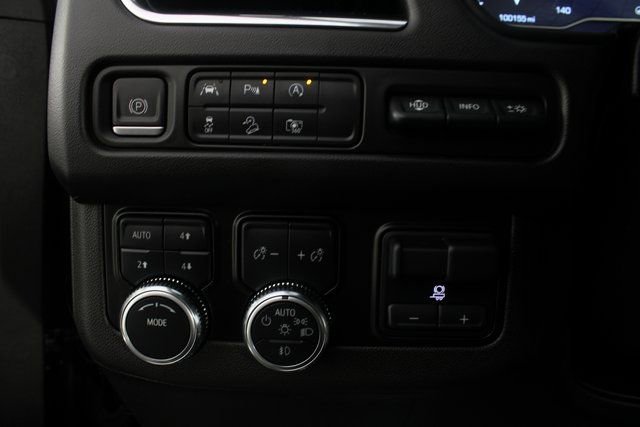 Used 2023 GMC Yukon AT4 w/ Technology Package image 9