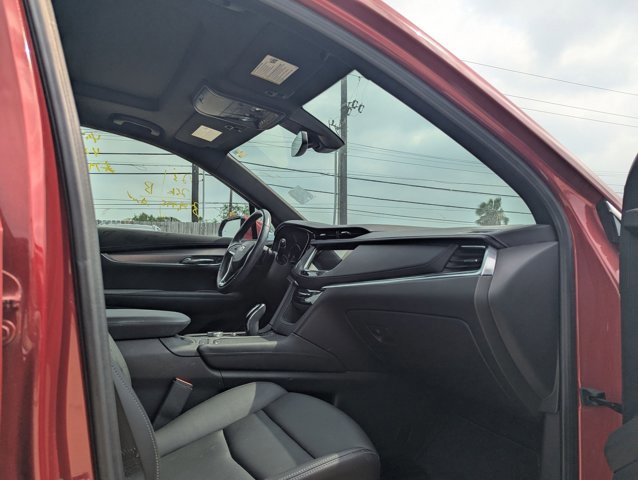 Used 2023 Cadillac XT6 Luxury AWD/4WD image 15