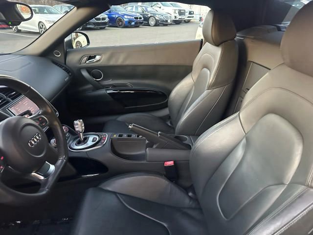 Used 2011 Audi R8 V10 image 21