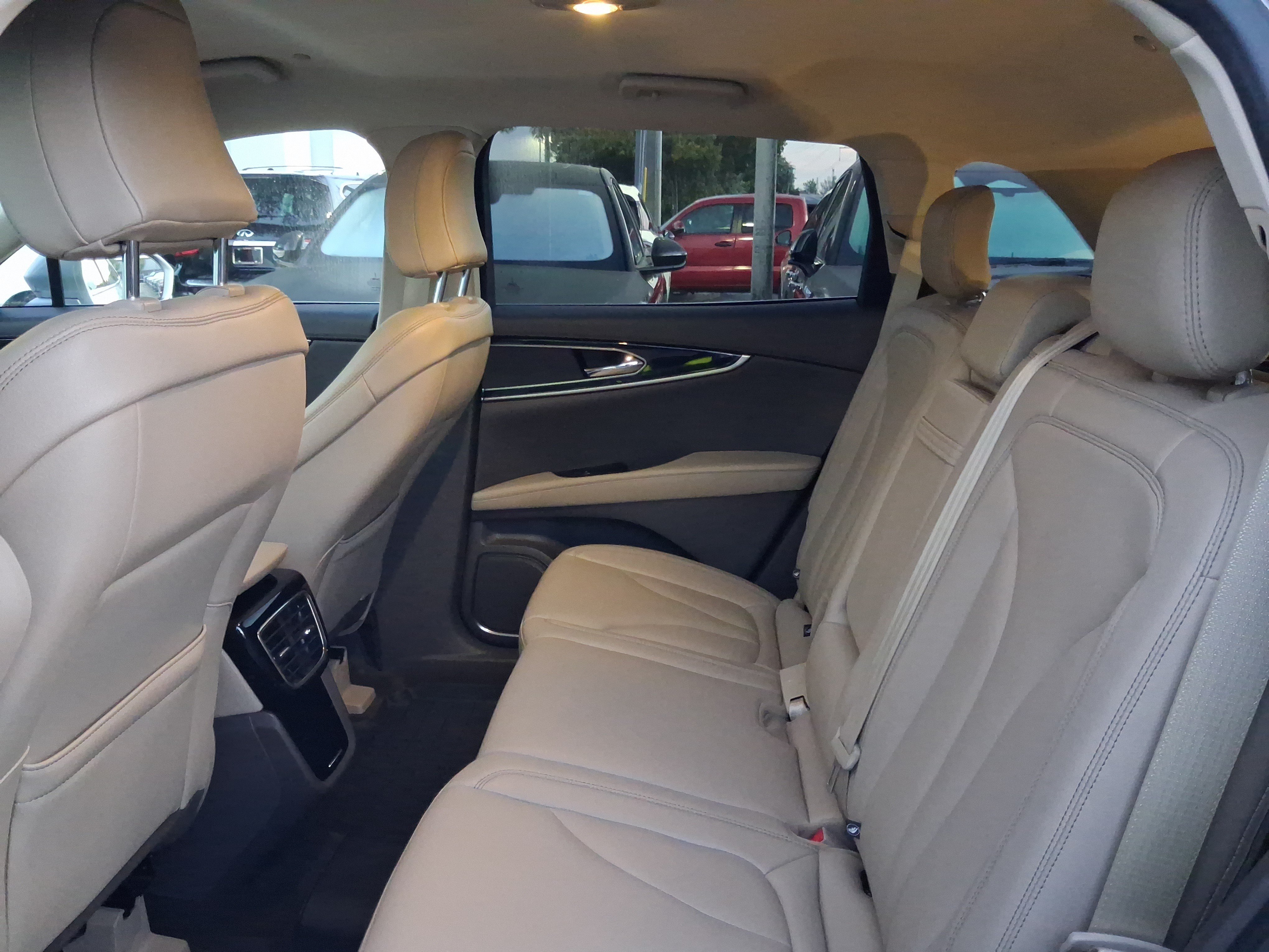 Certified 2023 Lincoln Nautilus FWD w/ Premium Package image 6