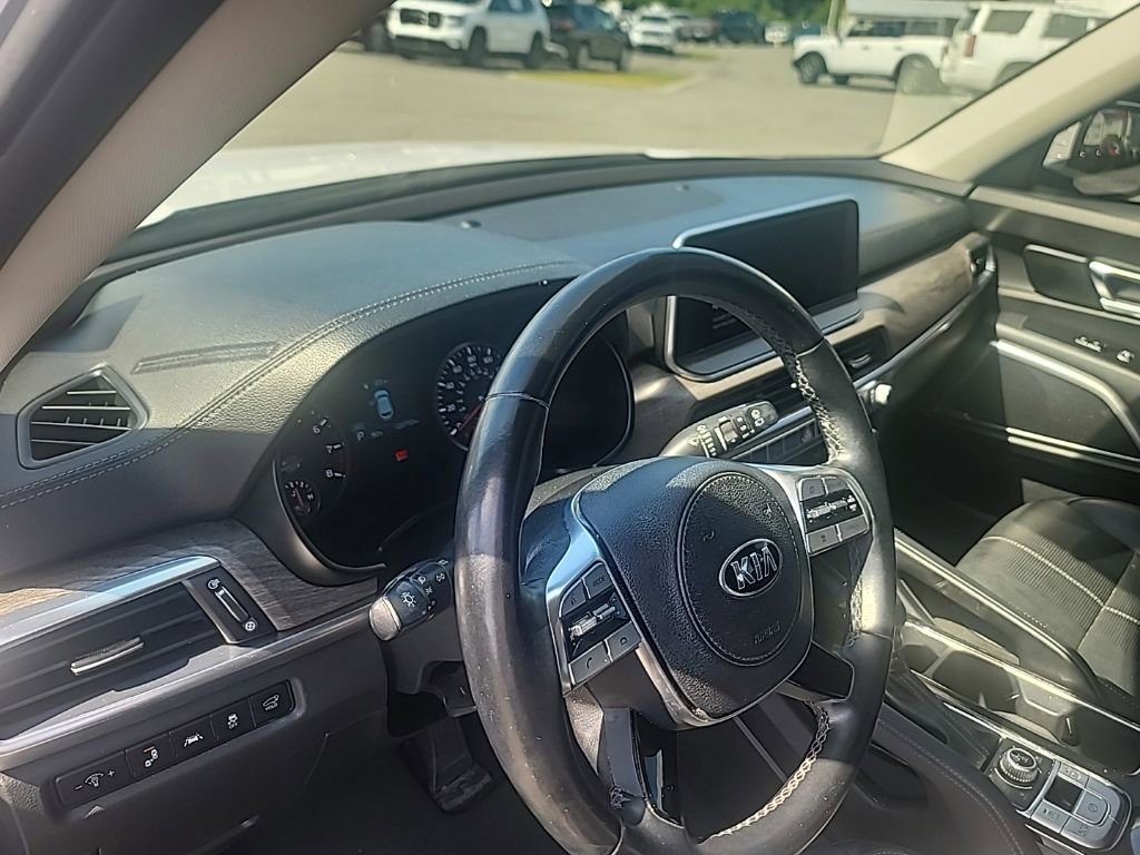 Used 2021 Kia Telluride EX w/ EX Premium Package AWD/4WD image 13