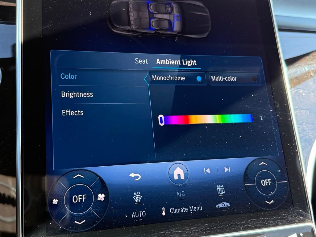 Used 2025 Mercedes-Benz GLC 300 image 11