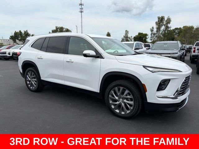 Certified 2025 Buick Enclave Preferred FWD image 1
